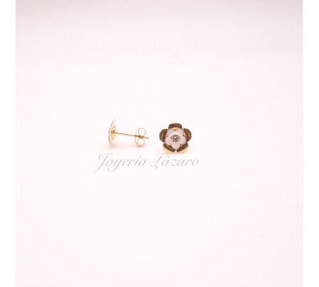 PEND. PRES. ORO 18 KTS FLOR ESMALTADA BLANCO                                                        