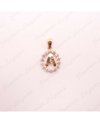 COLGANTE ORO 18 KTS LETRA A CON CERCO CIRCONITAS 12MM                                               