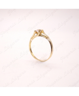 SORTIJA ORO 18 KTS SOLITARIO 4 GARRAS DISEÑO