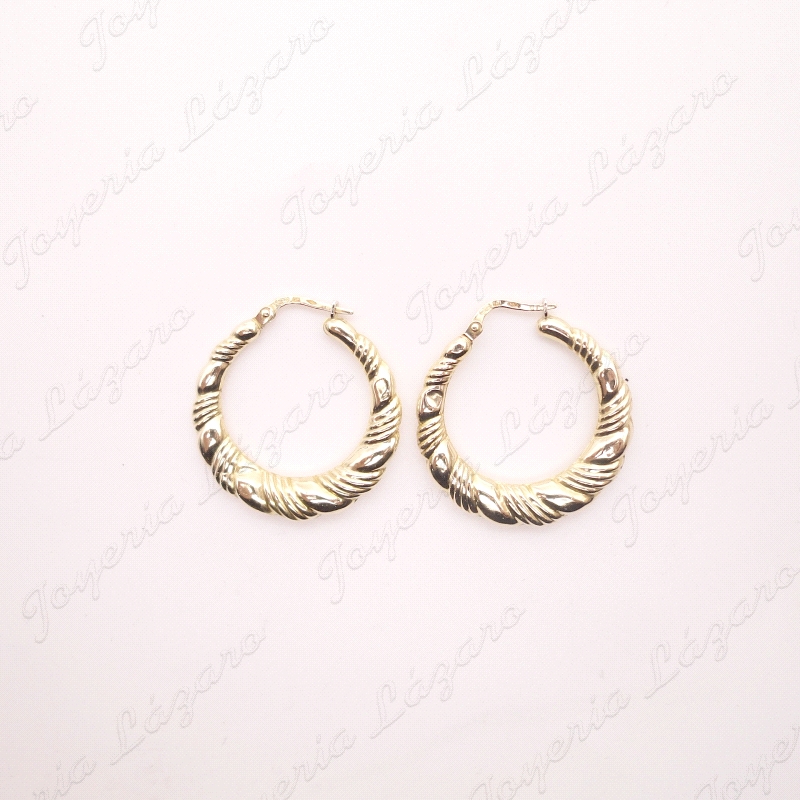 PEND. AROS ORO 18KT OCASION 1/2 CAÑA  FORMA 28MM EXT.                                               