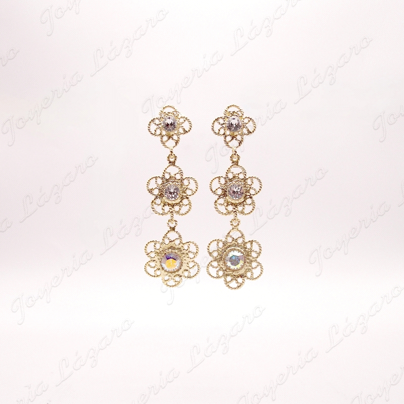 PEND. LARGOS PLATA CHAPADA ORO FILIGRANA 3 FLORS CON SWAROVSKI BLANCO                               