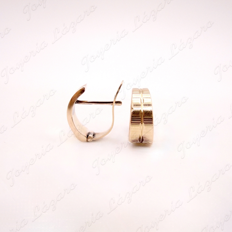 PEND. ORO 18KT OCASION 2 BANDAS RAYADAS ARCO C, CAT.                                                