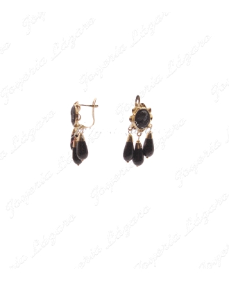 PEND. CORAL/SIMIL ORO 18 KTS ARQUILLO Y CARA+3 CHUPONES 6X8 C. CAT                                  