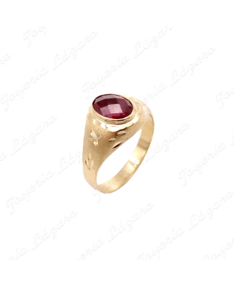 SORTIJA ORO 18 KTS DAMERO  PIEDRA OVAL ROJA TALLADOS LATERALES MATE                                 
