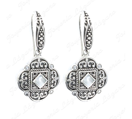 PEND. LARGOS PLATA OXIDADA TRÉBOL CENTRO NACAR DE 38 MM CON CIERRE HIP