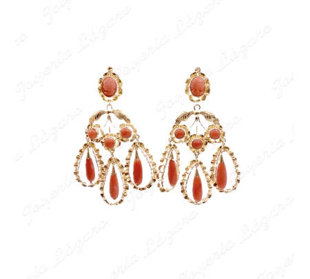 PEND. CORAL ORO 18KT OCASION CARA +3 ARQUILLOS BOLA+3CHUPONES ARQUILLO