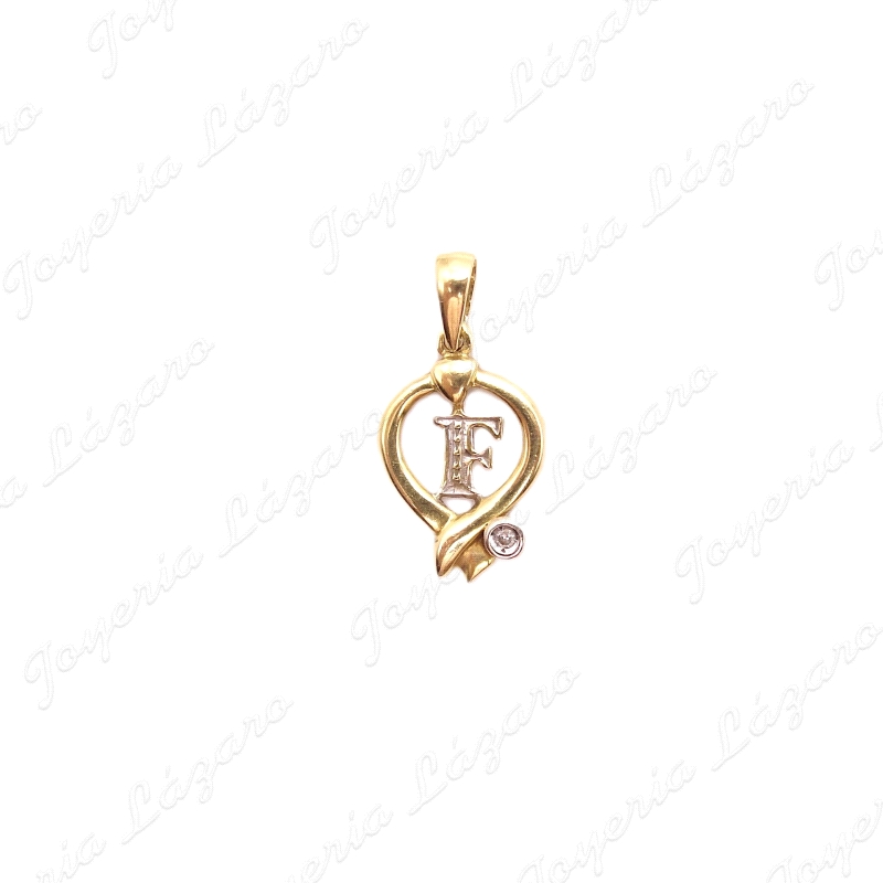 COLGANTE ORO 18KT SEMINUEVO CORAZON F EN CENTRO
