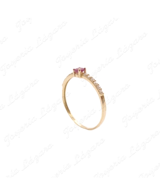 SORTIJA ORO 18 KTS SOLITARIO PIDRA FINA ROJA, MICROCIRCO EN BRAZOS