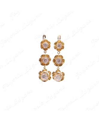 PEND. 18KTS CAT. LARGO 3 ARQUILLOS CON CIRCO BOCEL 3 TAMAÑOS COLGANDO