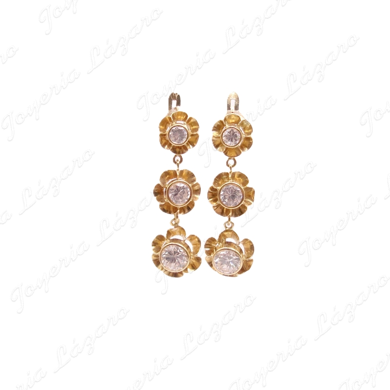 PEND. 18KTS CAT. LARGO 3 ARQUILLOS CON CIRCO BOCEL 3 TAMAÑOS COLGANDO