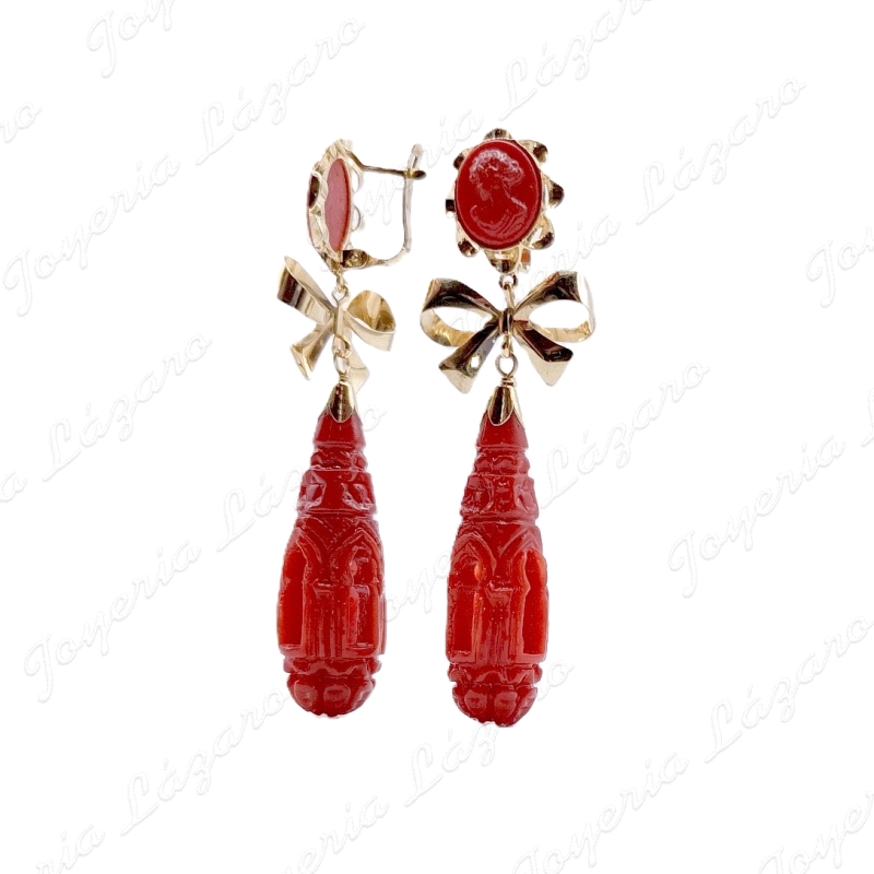 ORO 18 KTS PEND. CHUPONES ROJOS TALLADOS+LAZO 10X8