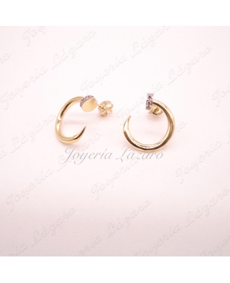PENDIENTES  Aros pegados en plano, 13mm cierre presion, diseño clavo tipo Cartier.