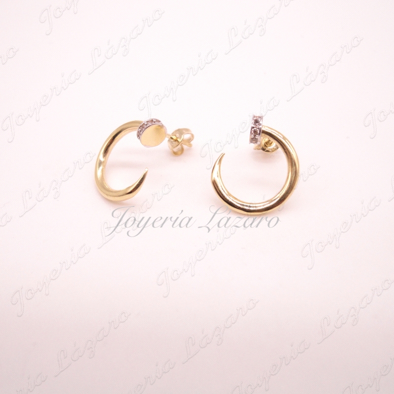 PENDIENTES  Aros pegados en plano, 13mm cierre presion, diseño clavo tipo Cartier.