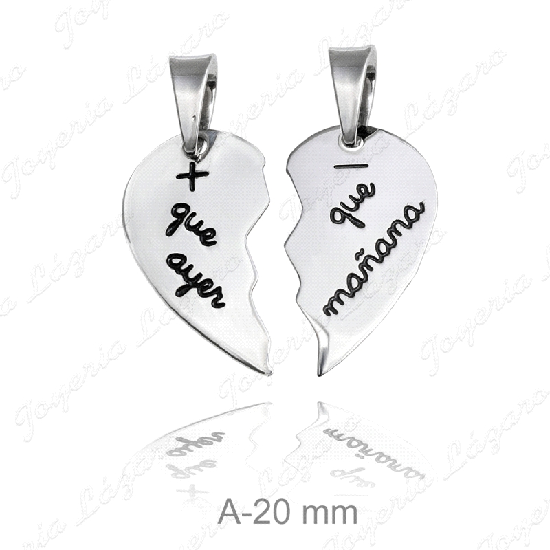 COLGANTE PLATA CORAZON PARTIDO +Q AYER-Q MAÑANA LISO LETRAS NEGRO