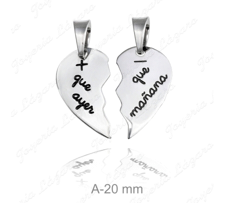 COLGANTE PLATA CORAZON PARTIDO +Q AYER-Q MAÑANA LISO LETRAS NEGRO