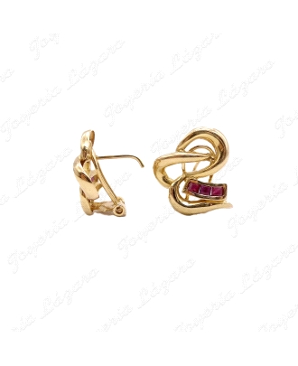 PEND. ORO 18KT SEMINUEVO HILO ENTRELAZADO 3 RUBIS CARRIL C. CAT.