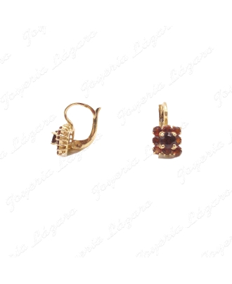 PEND. ORO 18KT OCASION ROSETON GRANATE.