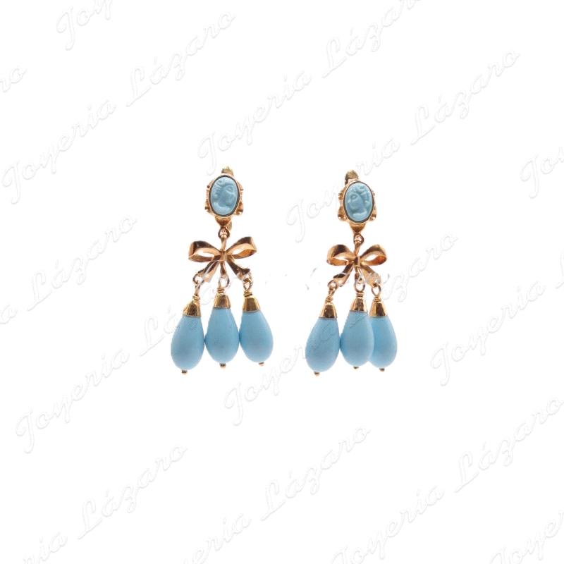 ORO 18 KTS PEND. CORAL 3CHUPONES SIN LAZ