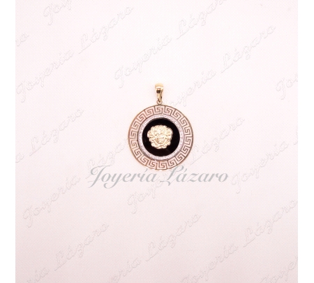 ORO 18 KTS COLGANTE BIC. ONIX GR VERSA 30mm