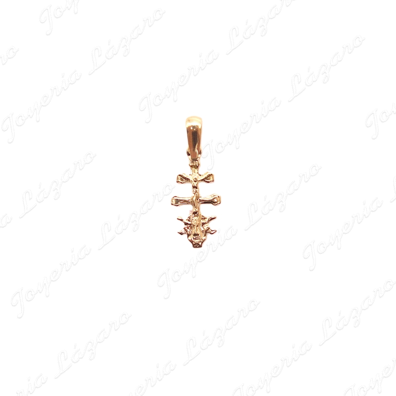 CRUZ DE CARAVACA ORO 18 KTS CRISTO RELIEVE ASA TRIANGULO 7X16MM                                     