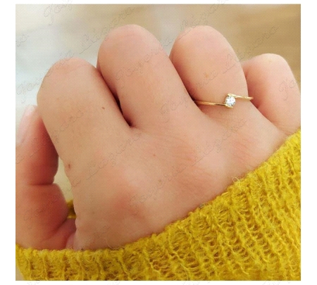 SORTIJA ORO 18 KTS SOLITARIO CRUZADO CLEMENTINE CIRCO AL AIRE                                       