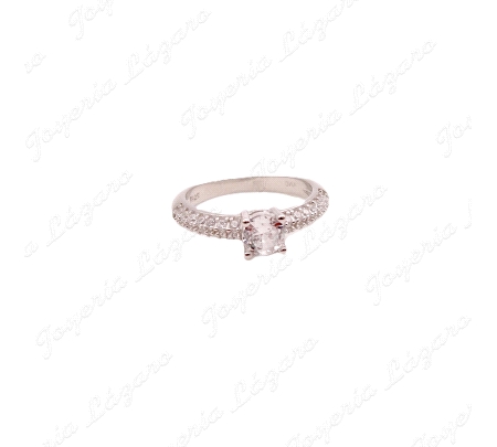 SORTIJA PLATA SOLITARIO CIRCONITA EN 4 GARRAS +CIRCONITAS MEDIO CINTO                               