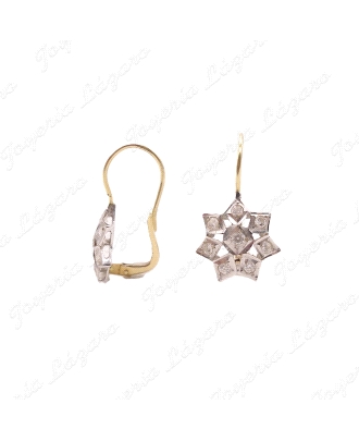 PEND. LARGOS ORO 18KT SEMINUEVOS ESTRELLA BL. CIRCONITAS, PALO HIPPIE