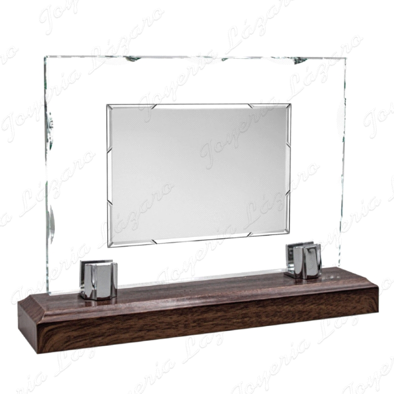 PLACA CONMEMORATIVA CRISTAL 25X18CM BASE MADERA CHAPA 16X12MM                                       