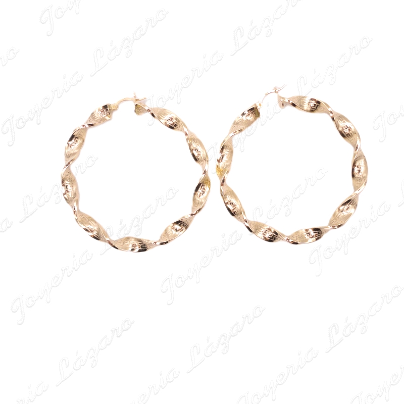 PEND. AROS ORO 18KT SEMINUEVOS RIZADOS GRECA 6MMX49 INTERIOR                                        